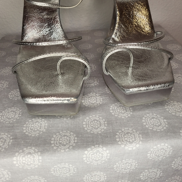 Jeffrey Campbell Primadonna Silver Platform with Clear Heel size 10 - Picture 6 of 10